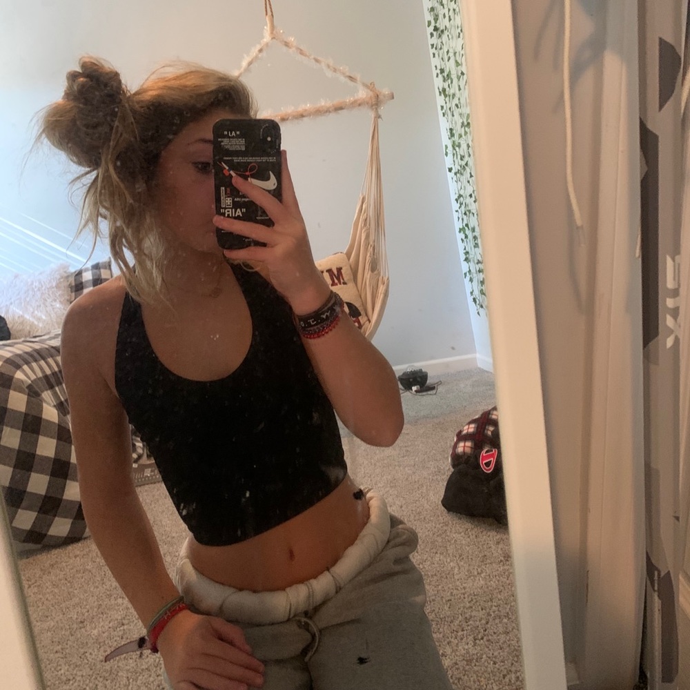 urban outfitters halter crop top